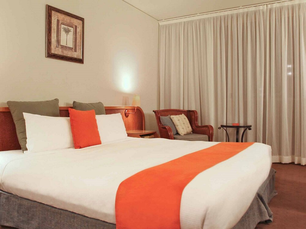 Pacific Bay Resort