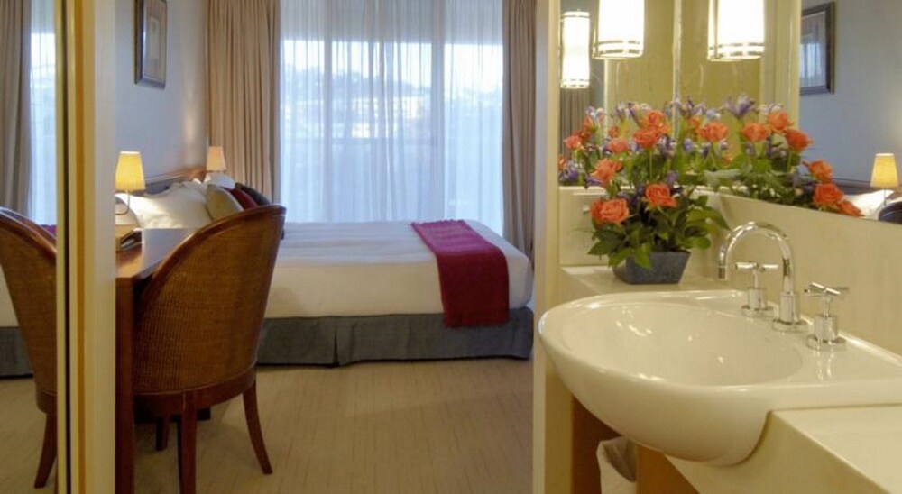 Pacific Bay Resort