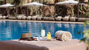 5 piscinas al aire libre, sombrillas, tumbonas