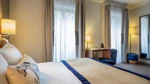 Premium bedding, in-room safe, blackout curtains, soundproofing