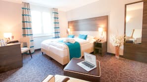 In-room safe, desk, blackout drapes, soundproofing