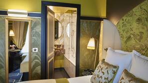 Free minibar, in-room safe, desk, blackout drapes