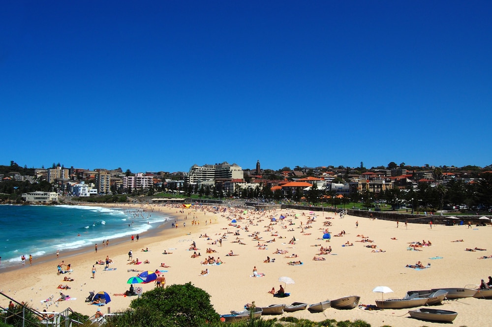 Coogee Sands Hotel and Apartments