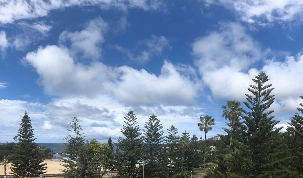 Coogee Sands Hotel and Apartments