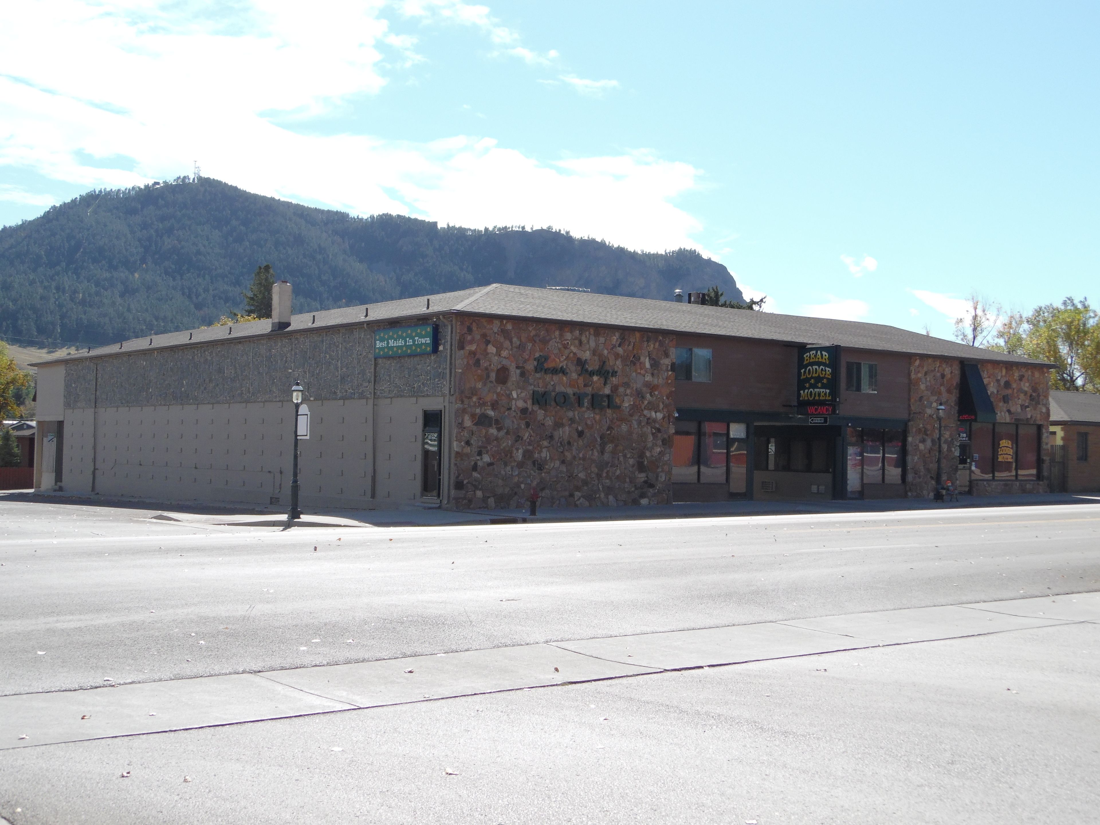 Bear Lodge Motel in Gillette, United States