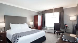 Desk, laptop workspace, iron/ironing board, free WiFi