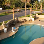 SpringHill Suites Marriott Charleston Downtown Riverview