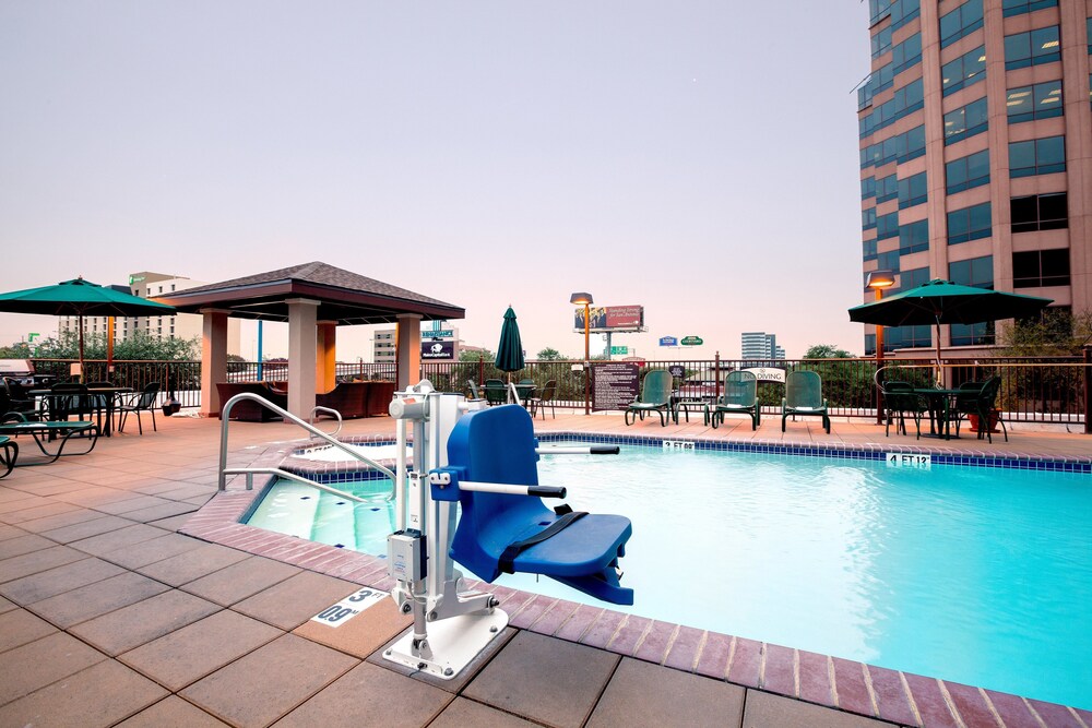 Staybridge Suites San Antonio, an IHG Hotel