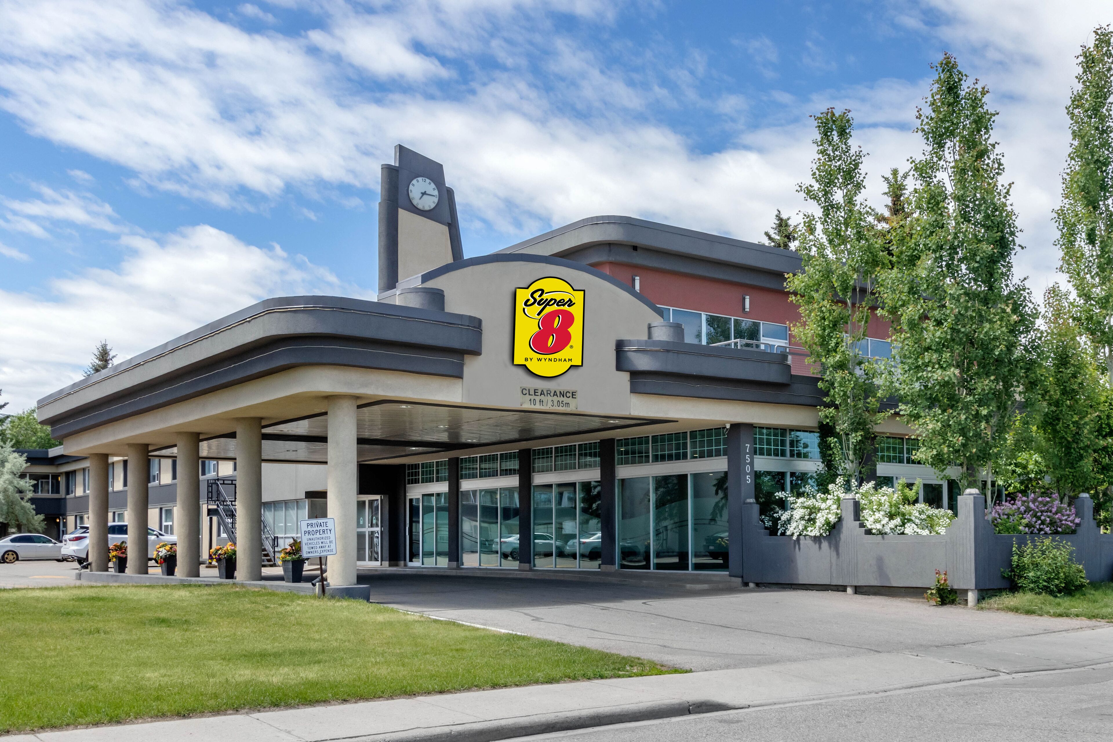 Super 8 By Wyndham Macleod Trail Calgary Get Low 2022 Rates On Expedia