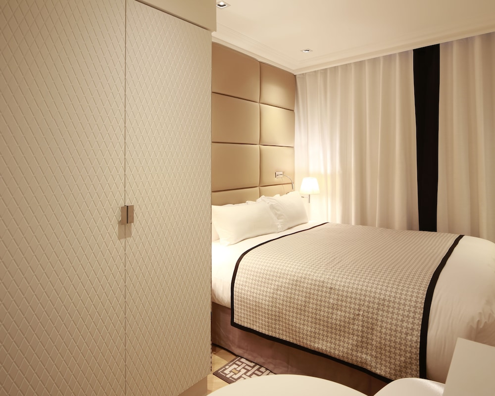 Hotel R de Paris in Paris | Best Rates & Deals on Orbitz hotel-r-de-paris-in-paris-best-rates-deals-on-orbitz
