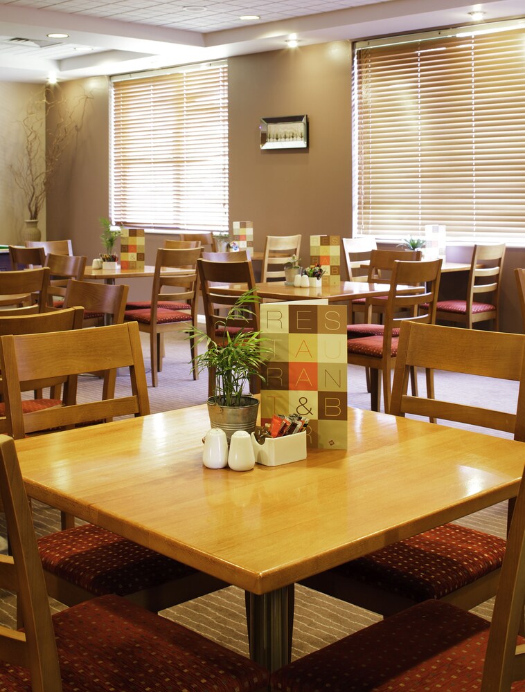 Restaurant, ibis Chesterfield Centre – Market Town