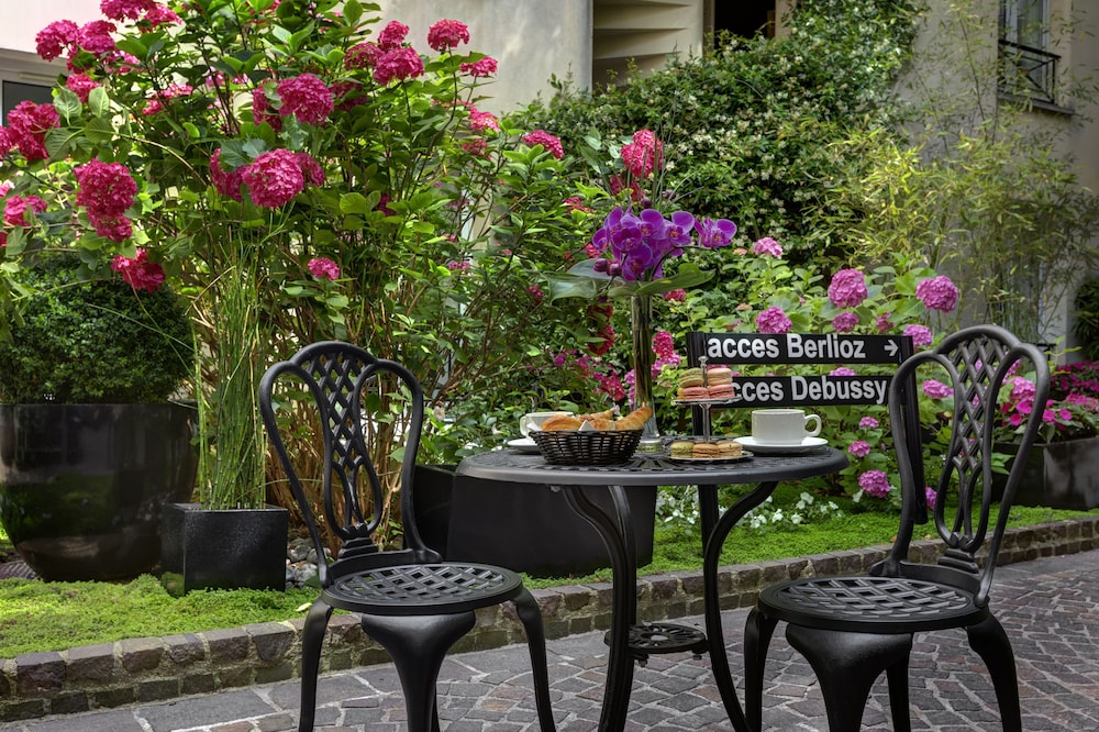 Le Patio Bastille In Paris Hotel Rates Reviews On Orbitz Le Patio Bastille