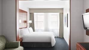 Premium bedding, in-room safe, desk, blackout drapes