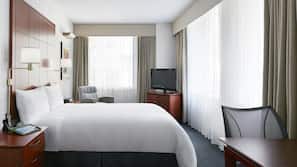 Premium bedding, in-room safe, desk, blackout drapes