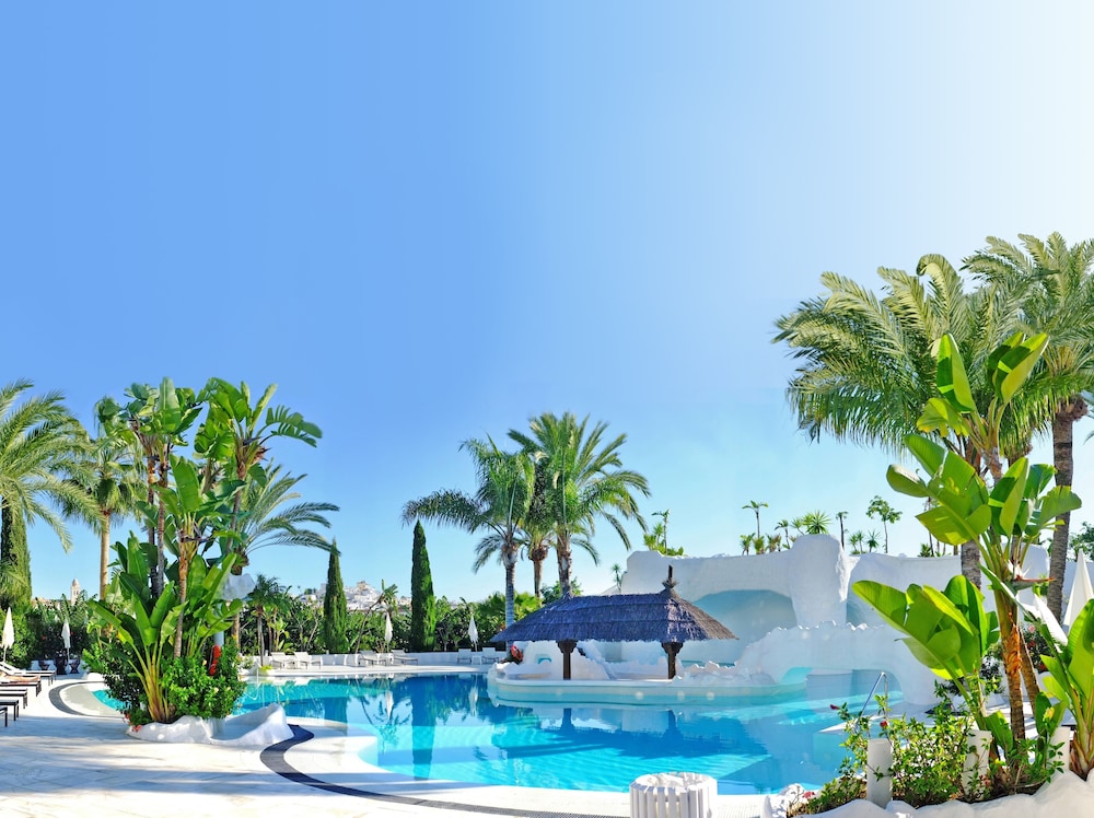 Hotel Suites Albayzin Del Mar in Almuñécar, Spain