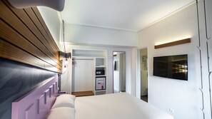 1 bedroom, premium bedding, down duvet, in-room safe