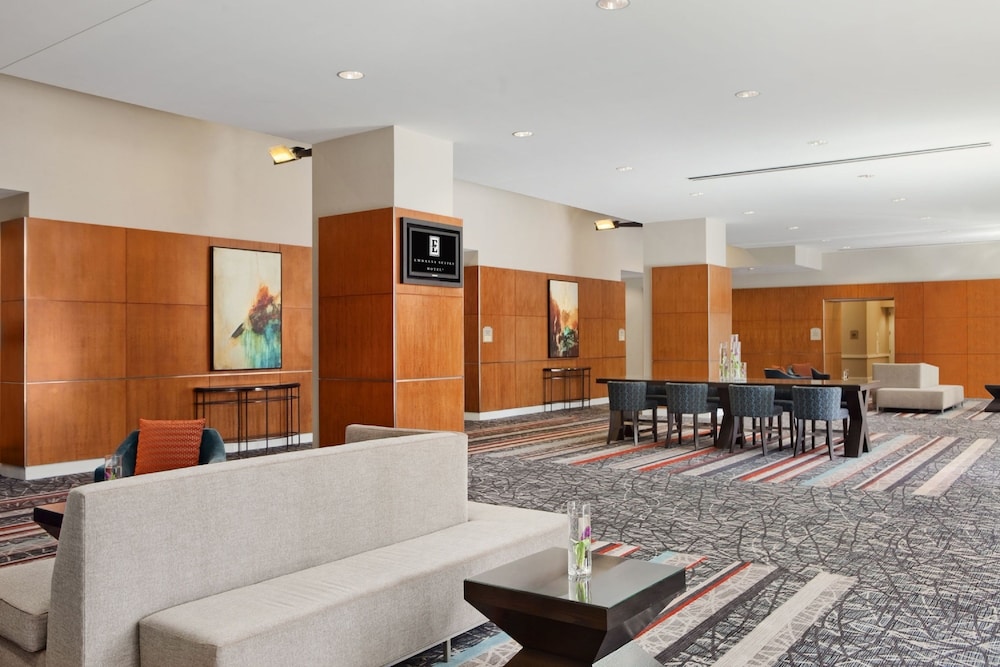 Reception hall, Embassy Suites Chicago Downtown Magnificent Mile