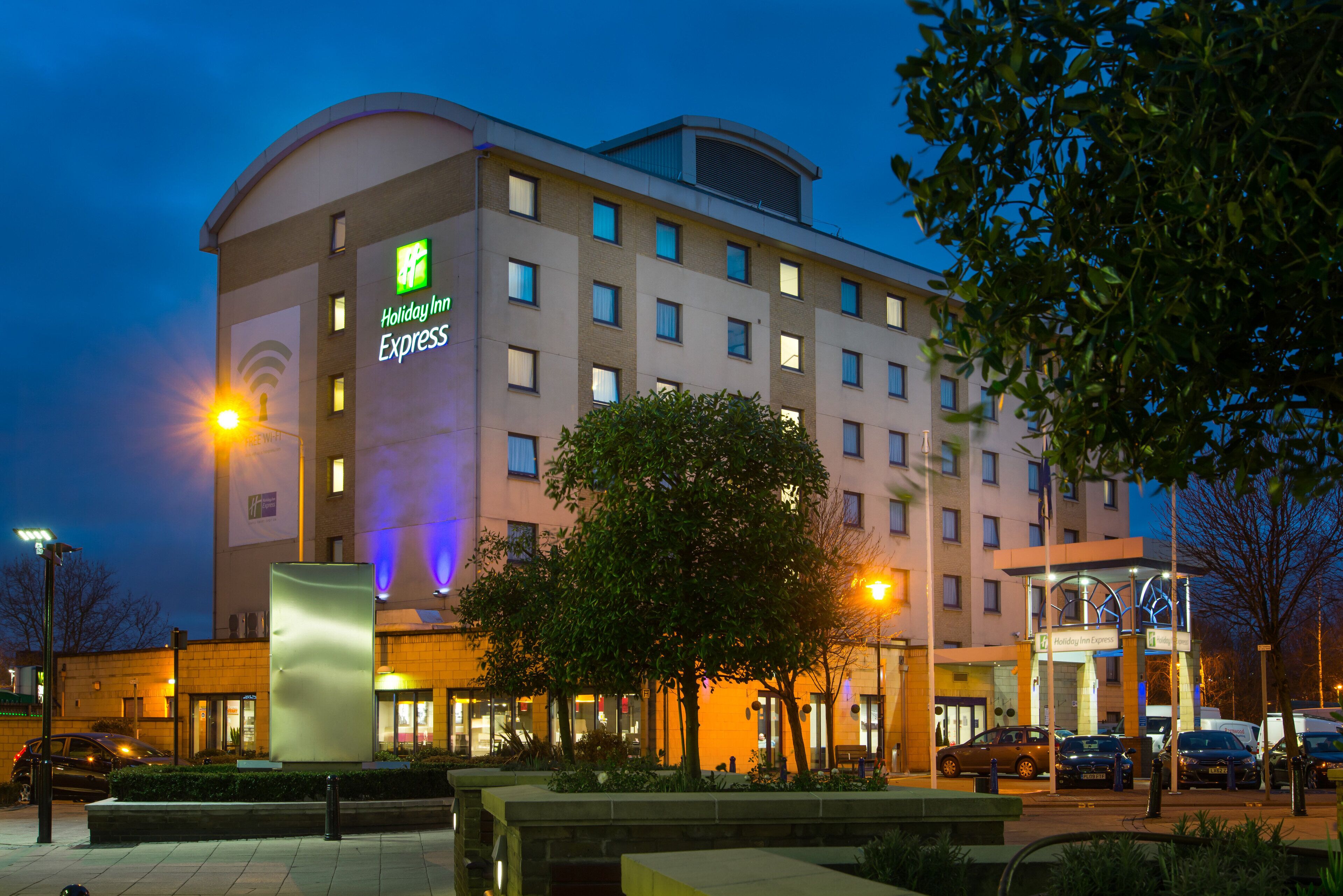 Holiday Inn Express London Hammersmith An IHG Hotel In London Expedia Holiday Inn Express London Hammersmith An IHG Hotel In London Expedia