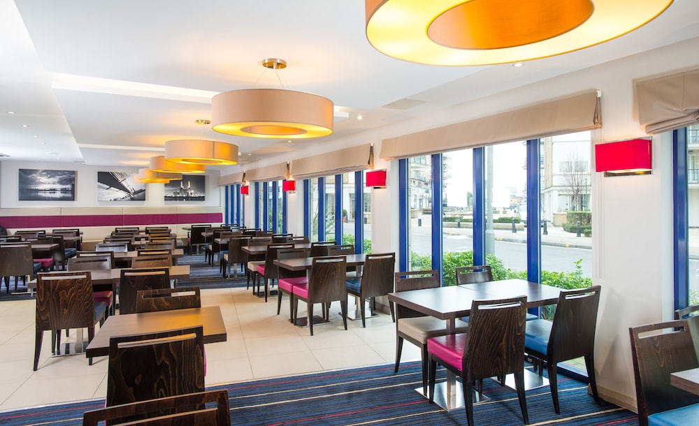 Holiday Inn Express London Wandsworth, an IHG Hotel