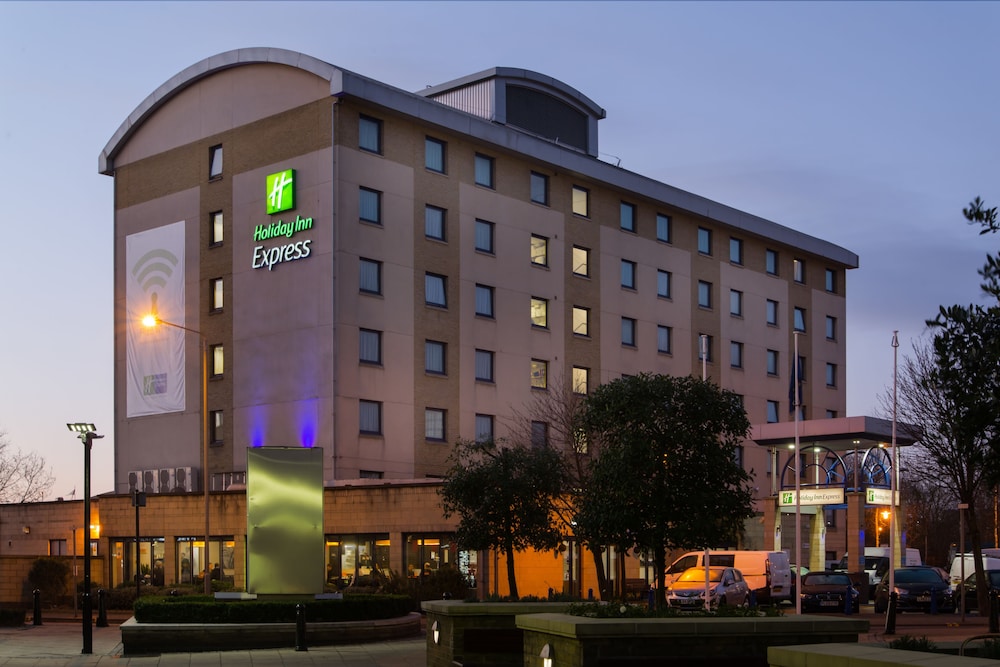 Holiday Inn Express London Wandsworth, an IHG Hotel