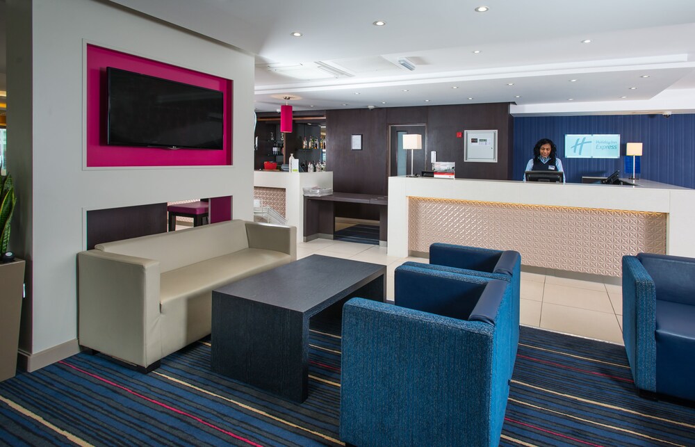 Holiday Inn Express London Wandsworth, an IHG Hotel