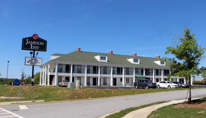 Jameson Inns Oakwood In Gainesville Ga Expedia