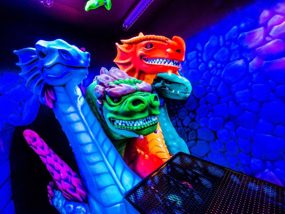 West Edmonton Mall Inn Edmonton Can Best Price Guarantee Lastminute Co Nz