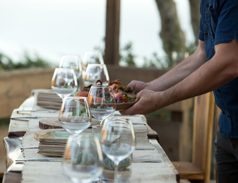 Outdoor dining, Alila Ventana Big Sur - Adults Only