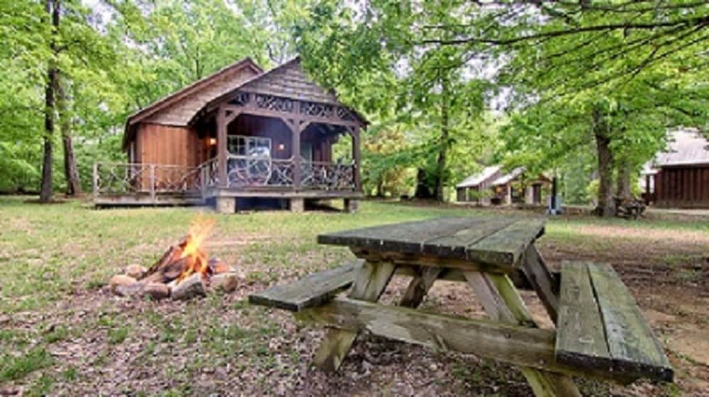 The Smokehouse Lodge and Cabins in Monteagle Best Rates & Deals on Orbitz