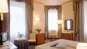 Coffre-forts dans les chambres, bureau, rideaux occultants