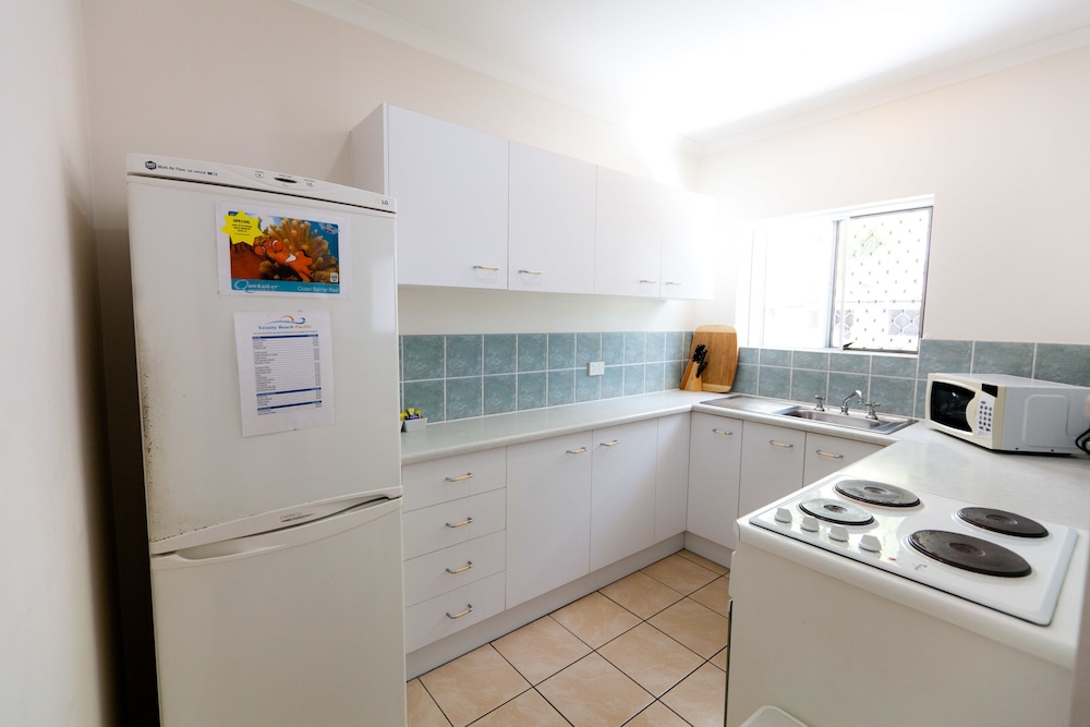 Private kitchen, Trinity Beach Pacific