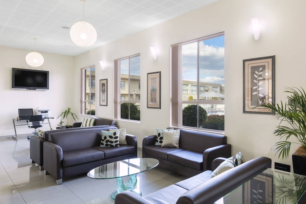 Central Motel & Apartments, Best Western Signature Collection