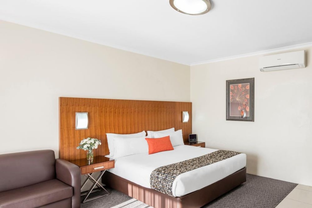 Central Motel & Apartments, Best Western Signature Collection