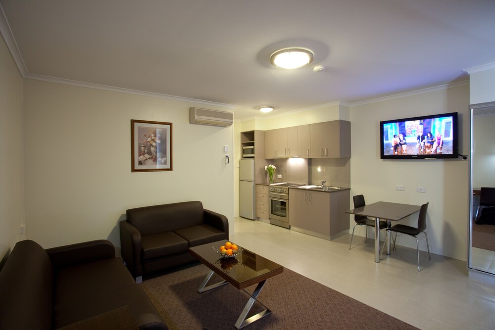 Central Motel & Apartments, Best Western Signature Collection