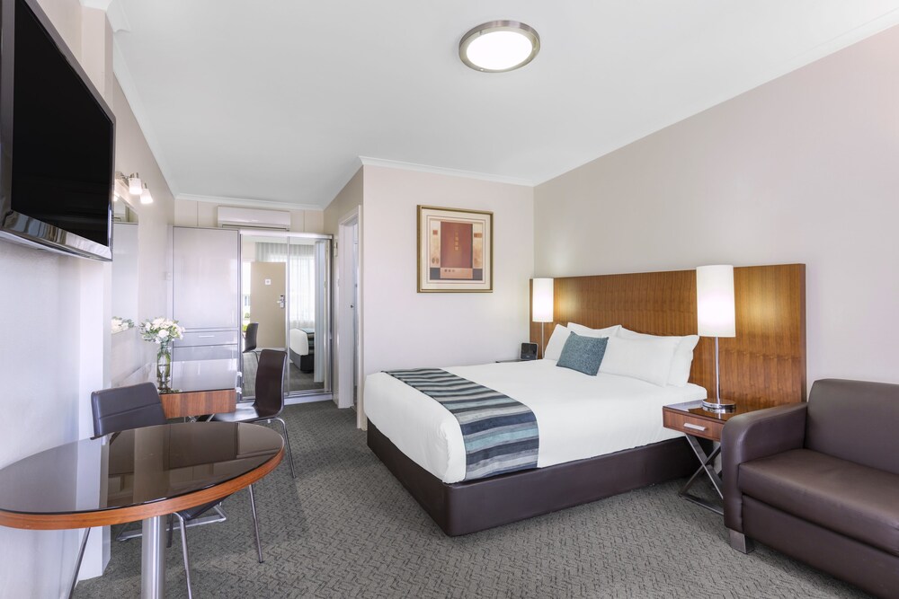 Central Motel & Apartments, Best Western Signature Collection