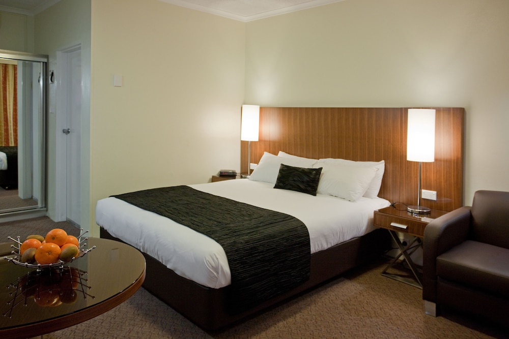 Central Motel & Apartments, Best Western Signature Collection