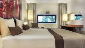 In-room safe, desk, laptop workspace, blackout curtains