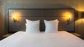 In-room safe, desk, laptop workspace, blackout curtains