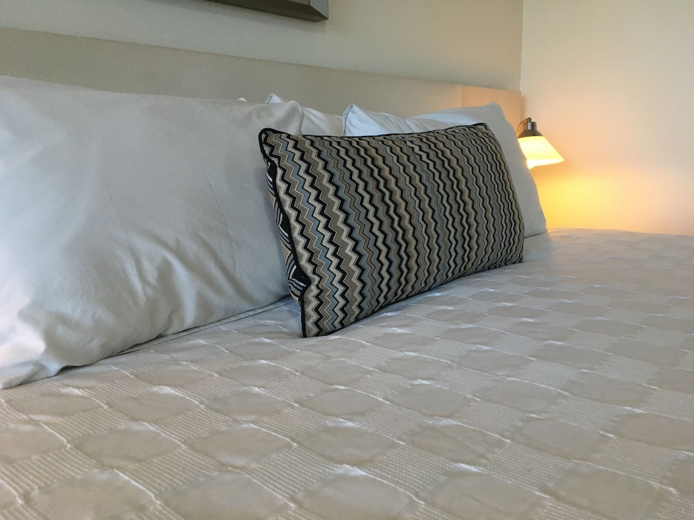 Townhouse Hotel
