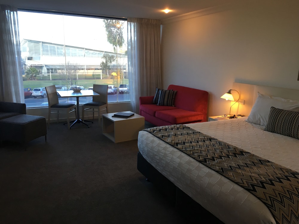 Townhouse Hotel