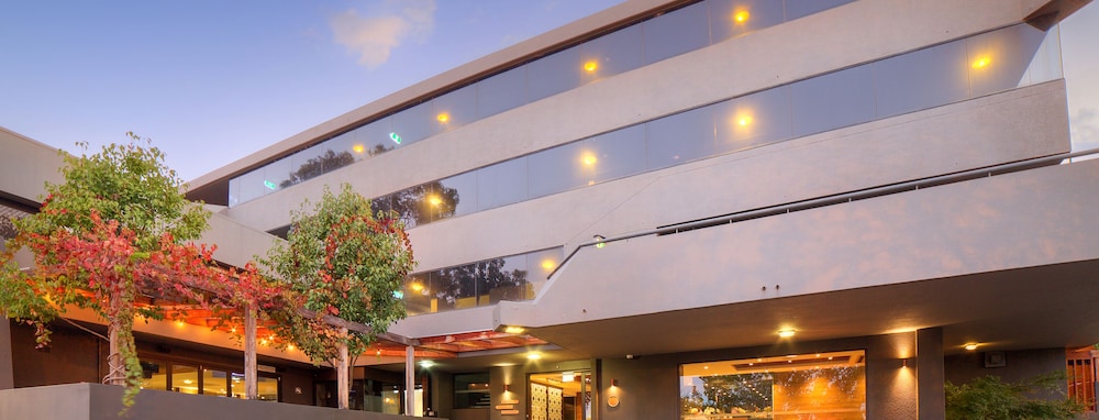 Townhouse Hotel