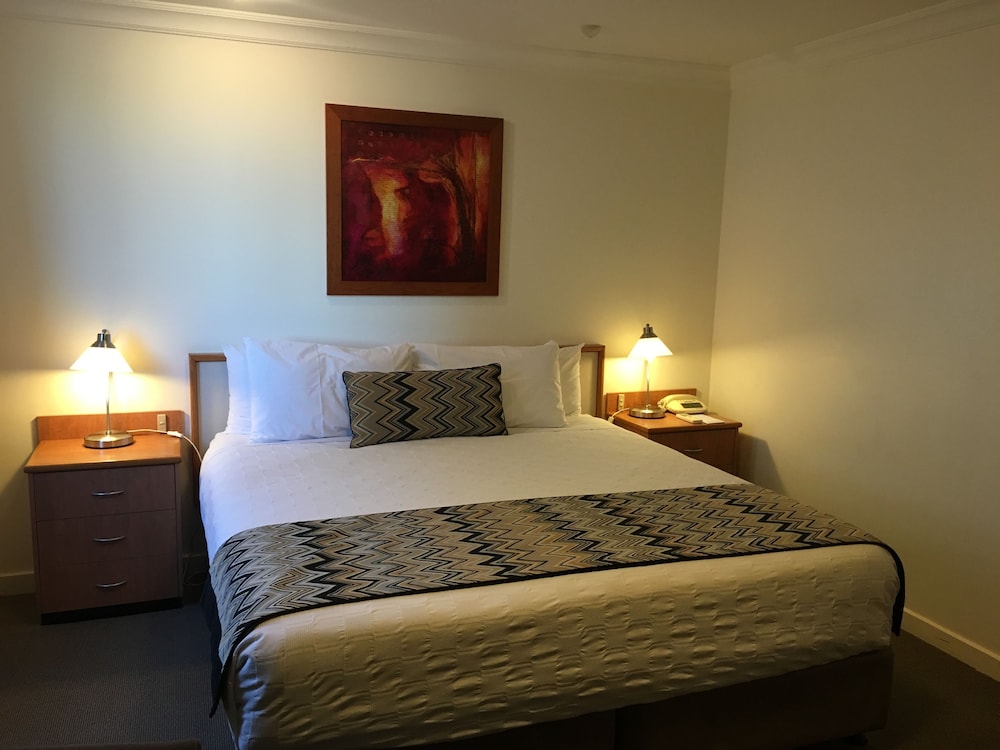 Townhouse Hotel