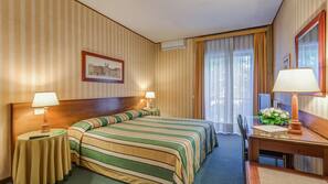 Minibar, una cassaforte in camera, una scrivania