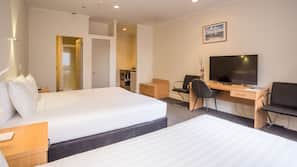 Minibar, in-room safe, desk, iron/ironing board