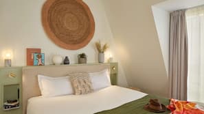 In-room safe, desk, soundproofing, iron/ironing board