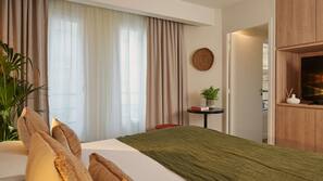 In-room safe, desk, soundproofing, iron/ironing board