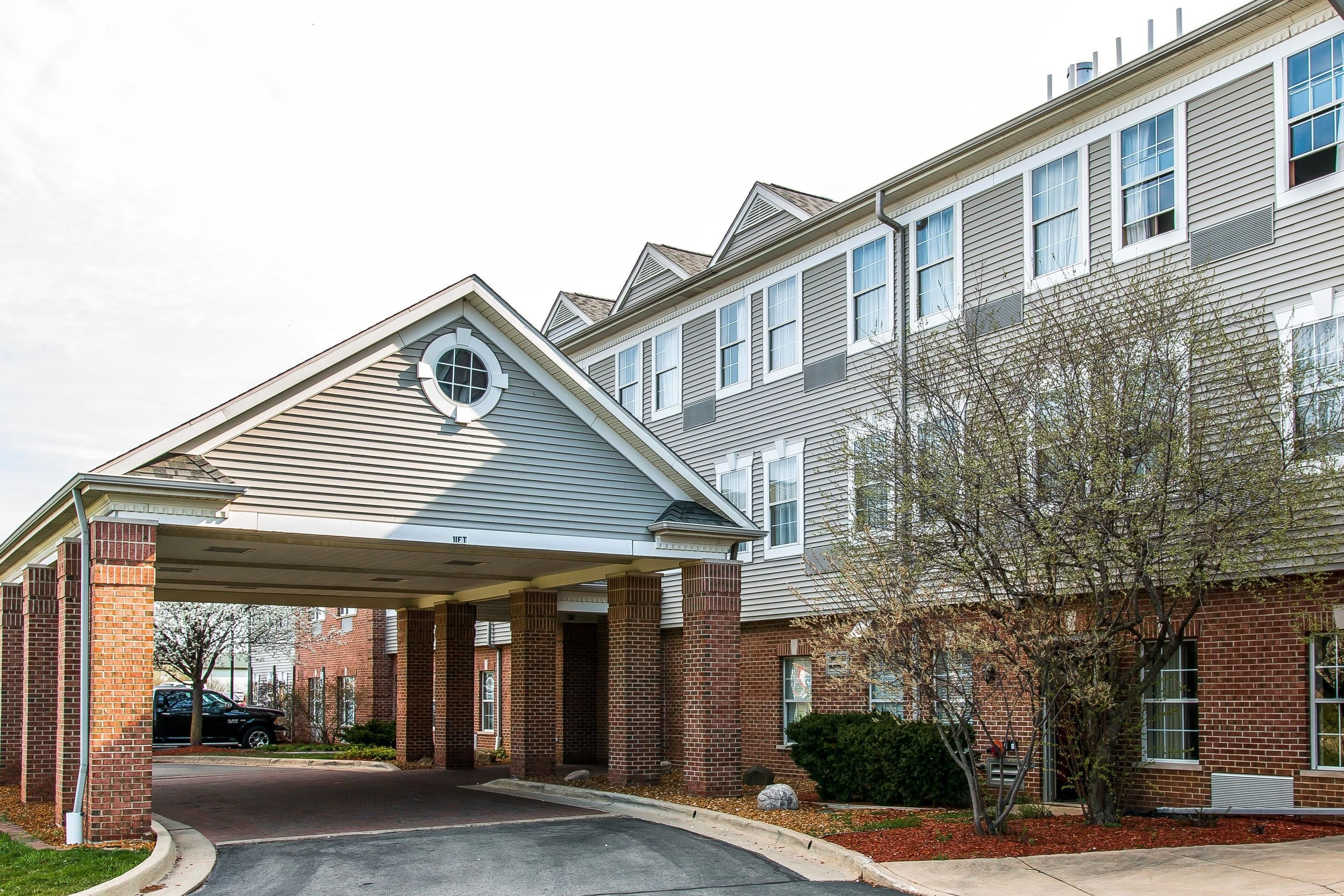 Comfort Inn Chelsea In Jackson Mi Expedia