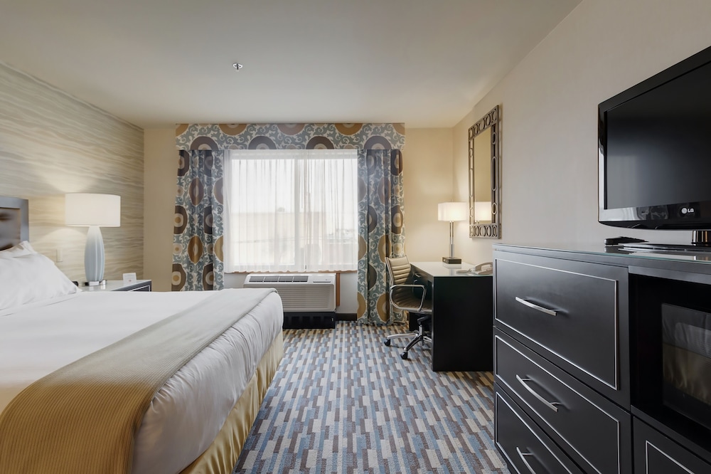 Holiday Inn Express Hotel & Suites Warwick-Providence (Arpt), an IHG Hotel