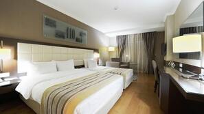 Minibar, in-room safe, desk, free cots/infant beds