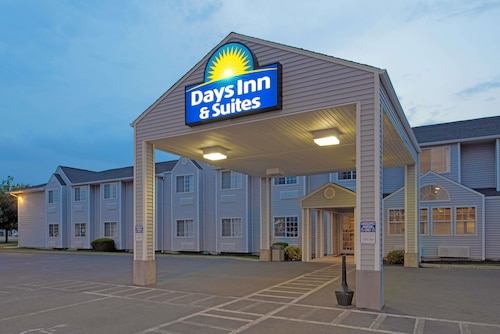 Great Place to stay Days Inn & Suites by Wyndham Spokane Airport Airway Heights near Airway Heights 